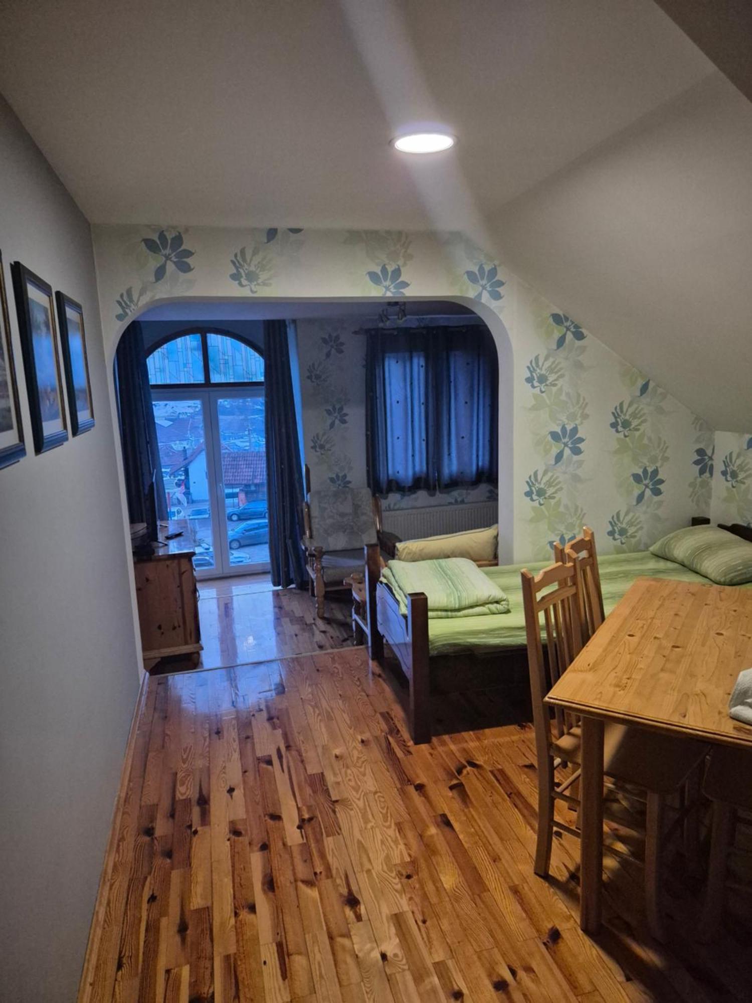Caffe Pizzeria I Apartmani Bona Fides Nm Nova Varoš Екстериор снимка