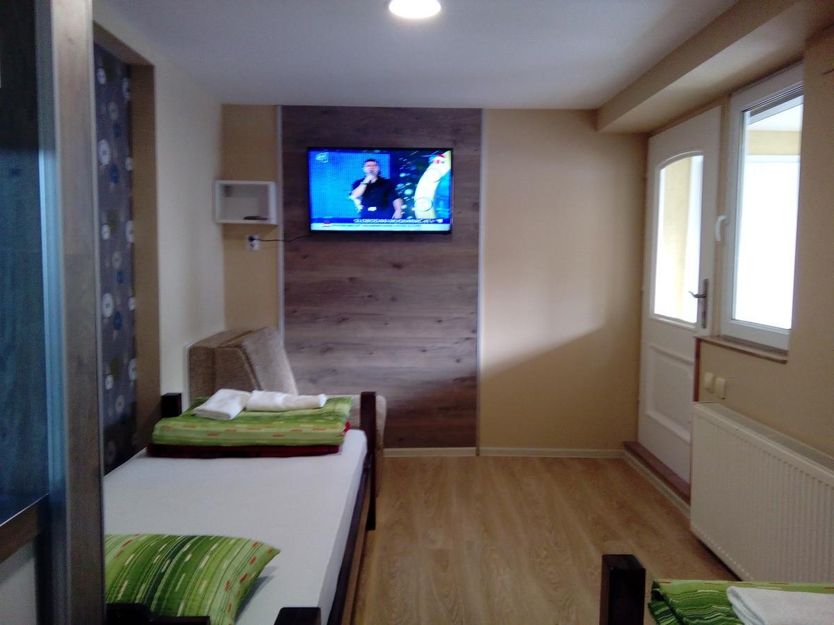 Caffe Pizzeria I Apartmani Bona Fides Nm Nova Varoš Екстериор снимка